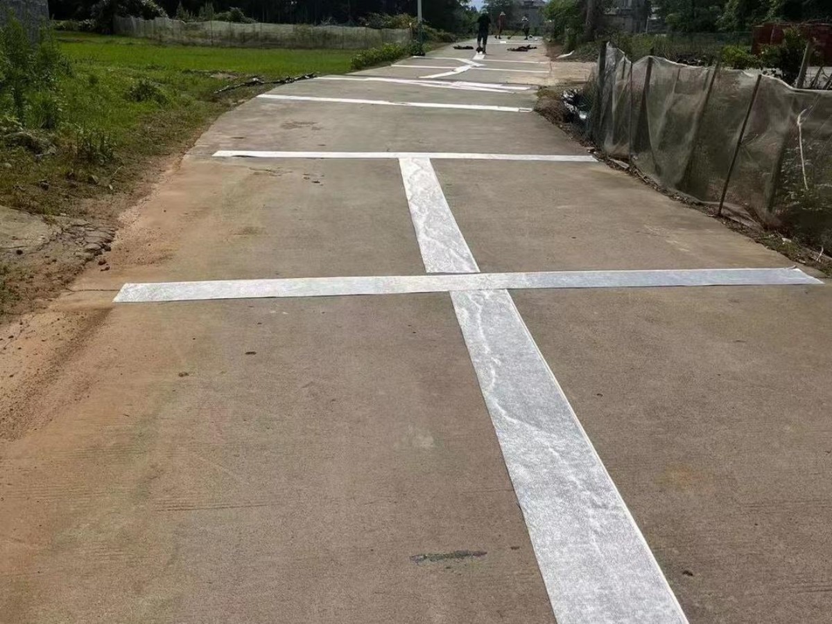 道路抗裂贴