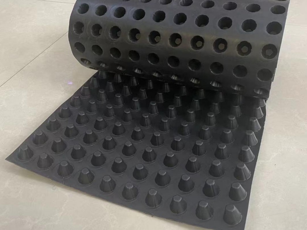 HDPE排水板(卷排)